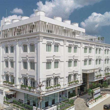 Hotel Annapurna De Royal Guntūr エクステリア 写真